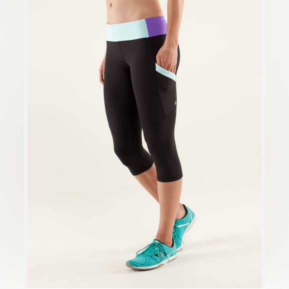 Lululemon Run: Mod Moves Crop Black / Aquamarine / Power Purple size 6 - Picture 1 of 8
